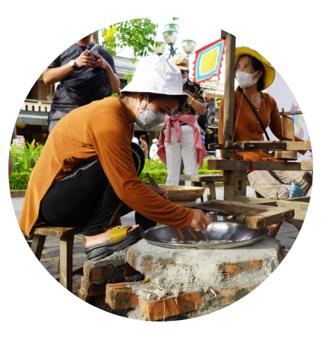 Đưa làng lụa Mã Châu hơn 600 năm tuổi vươn xa Đưa làng lụa Mã Châu hơn 600 năm tuổi vươn xa