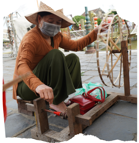 Đưa làng lụa Mã Châu hơn 600 năm tuổi vươn xa Đưa làng lụa Mã Châu hơn 600 năm tuổi vươn xa