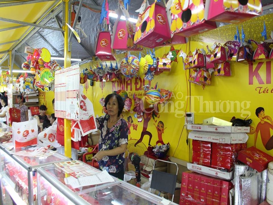Nhộn nhịp mùa Trung thu tại Đà Nẵng da nang nhon nhip mua ban tai cac cua hang dip trung thu