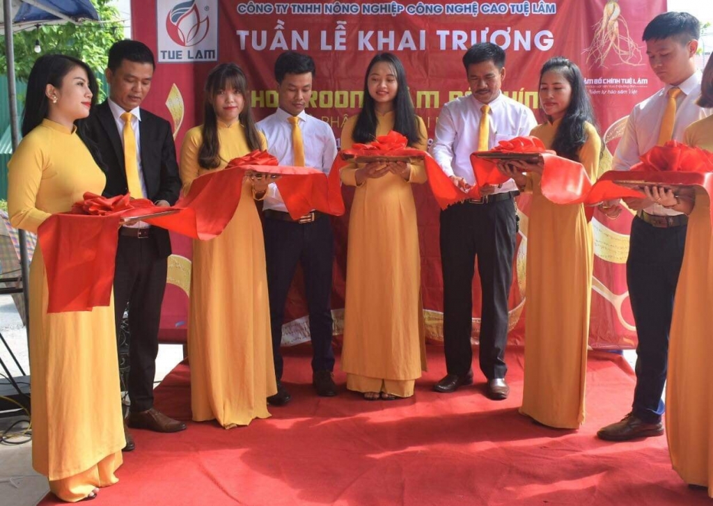 Sâm Bố Chính Tuệ Lâm có thêm cửa hàng thứ 4 khai truong cua hang sam bo chinh tue lam thu 4 tren ca nuoc