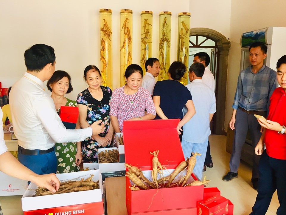 Sâm Bố Chính Tuệ Lâm có thêm cửa hàng thứ 4 khai truong cua hang sam bo chinh tue lam thu 4 tren ca nuoc