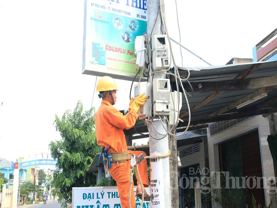 pc phu yen dam bao du dien cho hoat dong san xuat va kinh doanh