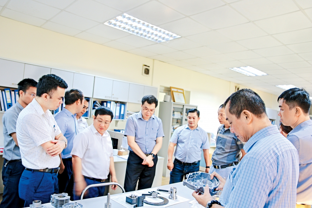 Khoa học và công nghệ - Nền tảng quan trọng để  tái cơ cấu ngành Công Thương