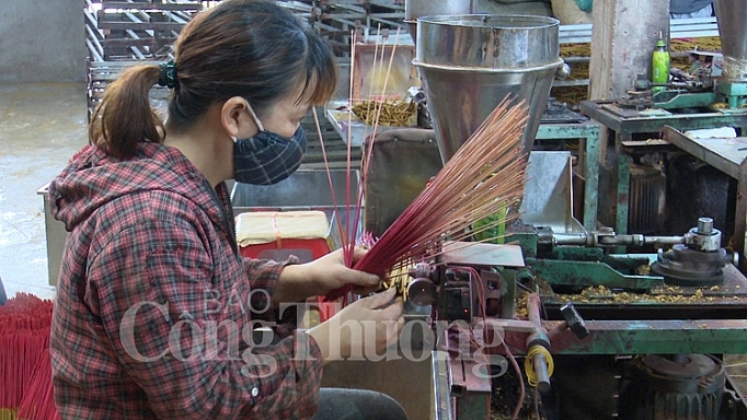 lang nghe huong thon cao nhon nhip nhung ngay can tet