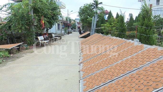 lang nghe huong thon cao nhon nhip nhung ngay can tet