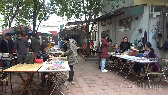 kham pha phien cho bac trieu giua long thu do