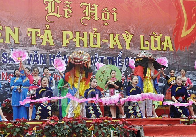 nao nuc hoi tranh dau phao ky lua