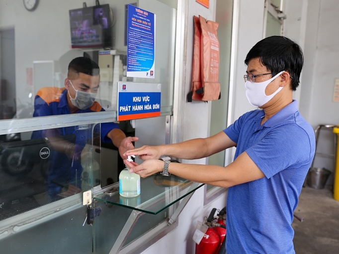 Đảm bảo nguồn cung xăng dầu cho người dân Sài Gòn dam bao nguon cung xang dau cho nguoi dan sai gon