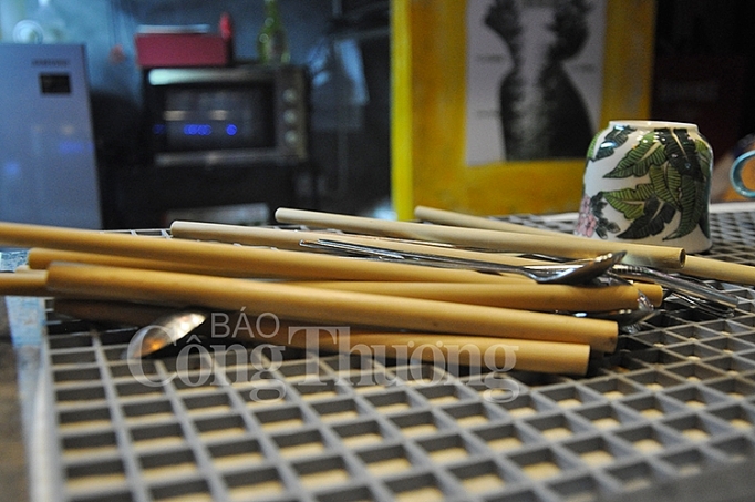 quan ca phe tai che biet khai thac rac cung tro thanh tai nguyen