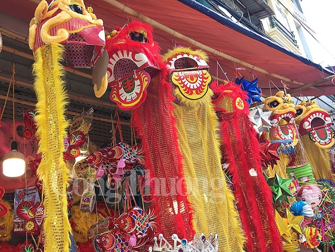 do choi trung thu truyen thong chiem linh thi truong