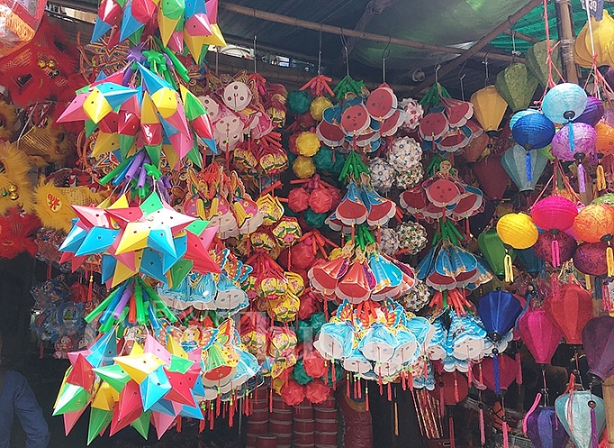 do choi trung thu truyen thong chiem linh thi truong