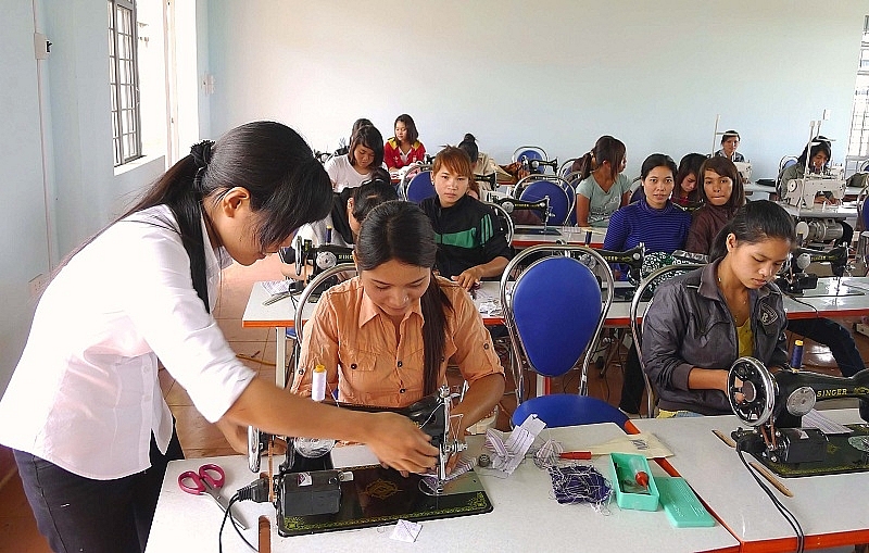 Quảng Ninh: Nâng cao hiệu quả tư vấn, giới thiệu việc làm quang-ninh-nang-cao-hieu-qua-tu-van-gioi-thieu-viec-lam