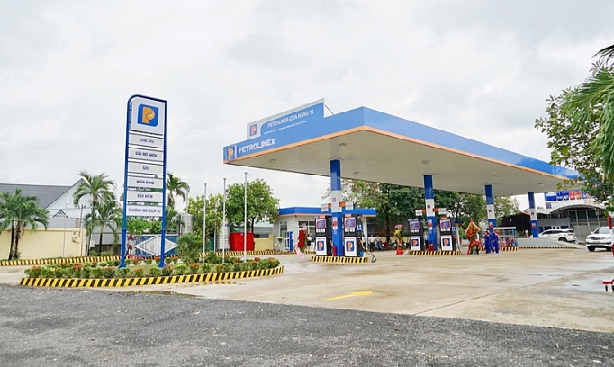 petrolimex sai gon khai truong cua hang xang dau dau tien theo chuan nhan dien moi