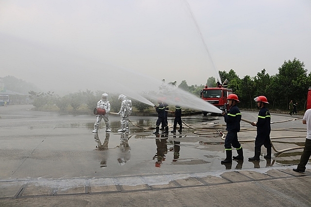 Tăng cường an toàn tại cửa hàng xăng dầu trong mùa hanh khô tang cuong an toan tai cua hang xang dau trong mua hanh kho