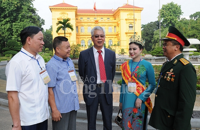 doanh nhan viet va hanh trinh theo chan bac