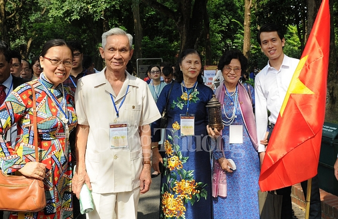 doanh nhan viet va hanh trinh theo chan bac