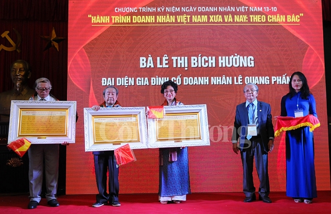 doanh nhan viet va hanh trinh theo chan bac