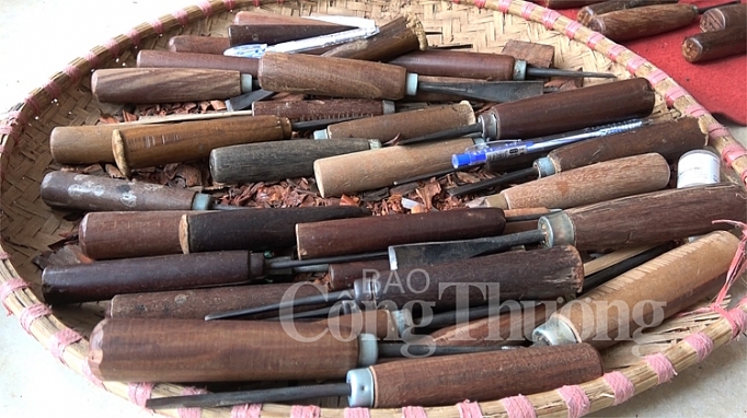 tran tro bai toan gin giu ban sac go van ha