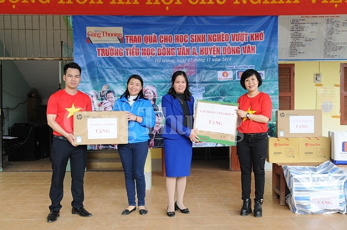 suoi am mua dong cho thay tro vung cao