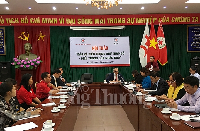 bieu tuong chu thap do nhan thuc nhan dien va bao ve