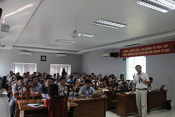 Nâng cao chất lượng dịch vụ và văn minh thương mại tại cửa hàng xăng dầu nang cao chat luong dich vu va van minh thuong mai tai cua hang xang dau