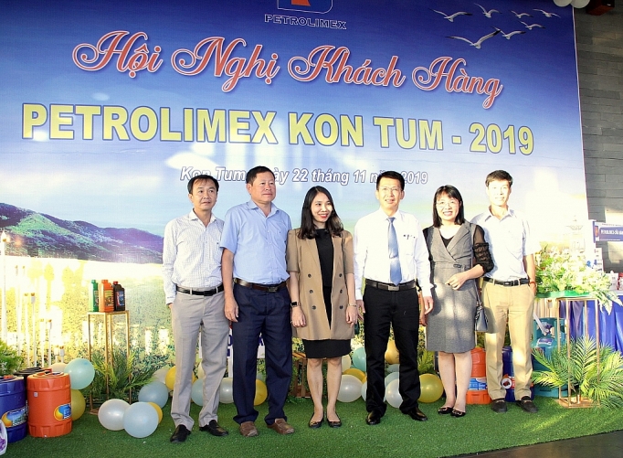 Petrolimex Kon Tum: Ngày một nâng cao chất lượng dịch vụ petrolimex kon tum ngay mot nang cao chat luong dich vu