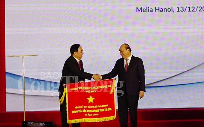 Thủ tướng kỳ vọng xuất khẩu dệt may đạt 100 tỷ USD vào năm 2030 thu tuong ky vong nganh det may xuat khau 100 ty usd vao nam 2030