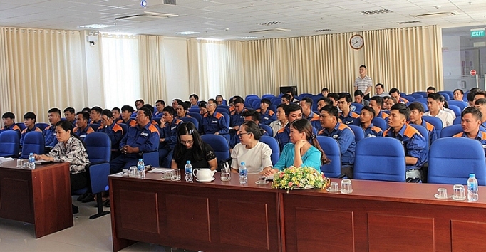 Petrolimex Long An: Nâng cao nghiệp vụ bảo vệ môi trường trong kinh doanh xăng dầu nang cao nghiep vu bao ve moi truong trong kinh doanh xang dau 130232