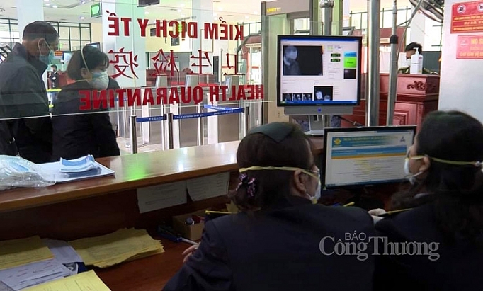 "Căng mình" chặn dịch viêm phổi Vũ Hán ở Cửa khẩu Lào Cai cang minh chan dich viem phoi vu han o cua khau lao cai