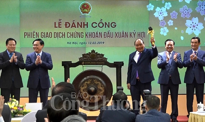 Phát triển thị trường chứng khoán hiệu quả và bền vững hơn phat trien thi truong chung khoan hieu qua va ben vung hon