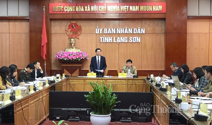 mo duong xuat khau nong san qua ga duong sat dong dang