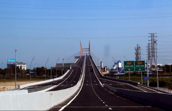 Tiếp tục phát triển kết cấu hạ tầng hiện đại, đồng bộ để phát triển kinh tế xã hội