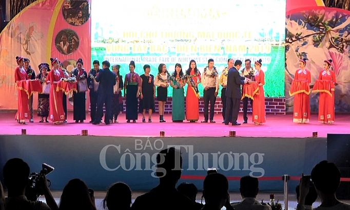 Tây Bắc - Điện Biên cùng cả nước liên kết hợp tác phát triển tay bac dien bien cung ca nuoc lien ket hop tac phat trien