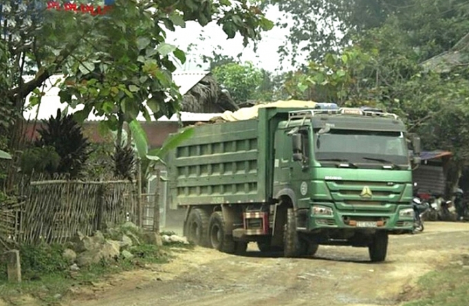 xem xet lai viec truy thu thue xuat khau quang sat cua cong ty tnhh ngoc son lao cai