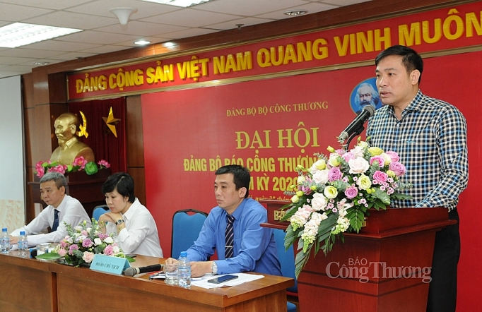 Đảng bộ Báo Công Thương: Xây dựng Đảng bộ trong sạch, vững mạnh, phát triển bền vững xay dung dang bo trong sach vung manh phat trien ben vung