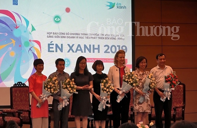 ton vinh sang kien kinh doanh vi su phat trien ben vung