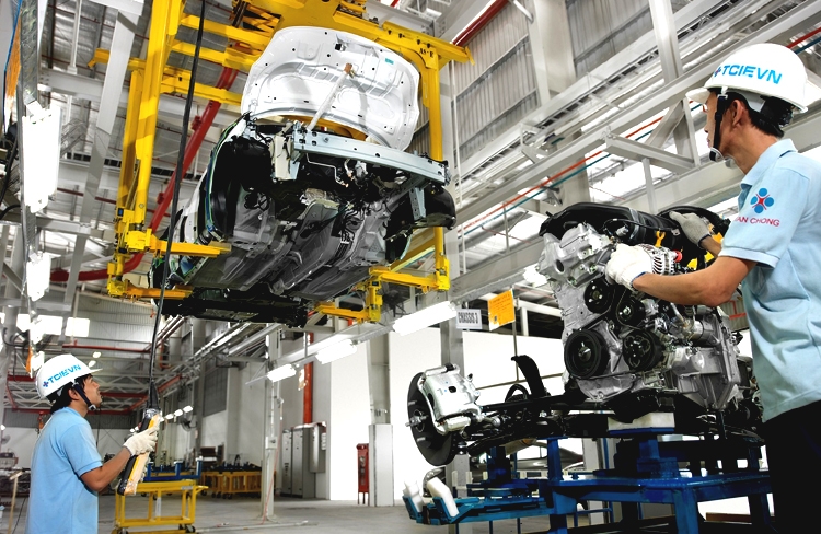 Sản xuất, lắp ráp ô tô tại Việt Nam. Ảnh minh họa 4953-san-xuat-dn-fdi