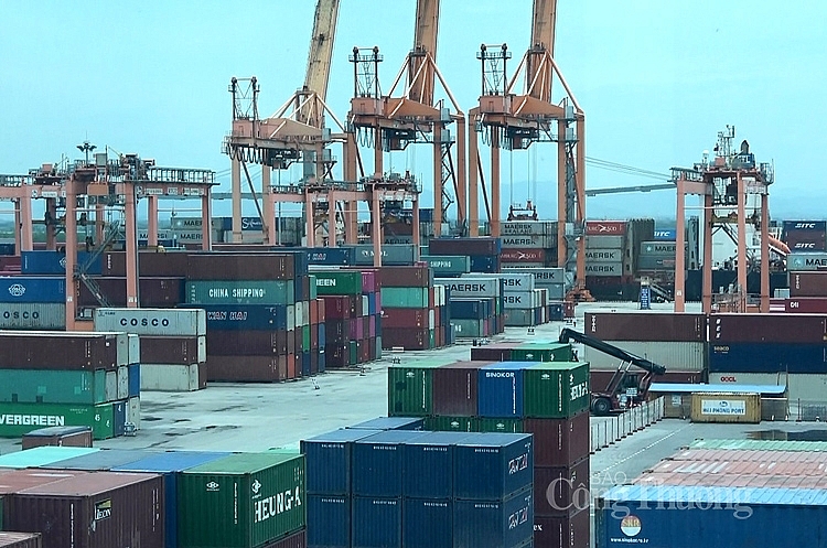 4318 xnk 7 thang dau nam copy