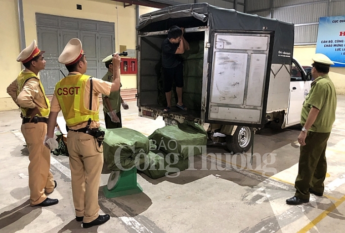 Đội Quản lý thị trường số 1 Lạng Sơn bắt giữ 2,5 tấn nầm lợn doi quan ly thi truong so 1 lang son bat giu 25 tan nam lon