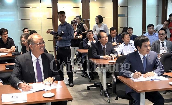 ADB tài trợ dự án điện mặt trời nổi lớn nhất Việt Nam adb tai tro du a n dien mat troi noi lo n nha t vie t nam