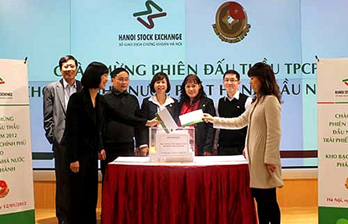 Tháng 10 huy động trái phiếu Chính phủ thông qua đấu thầu đạt thấp thang 10 huy dong trai phieu chinh phu thong qua dau thau dat thap