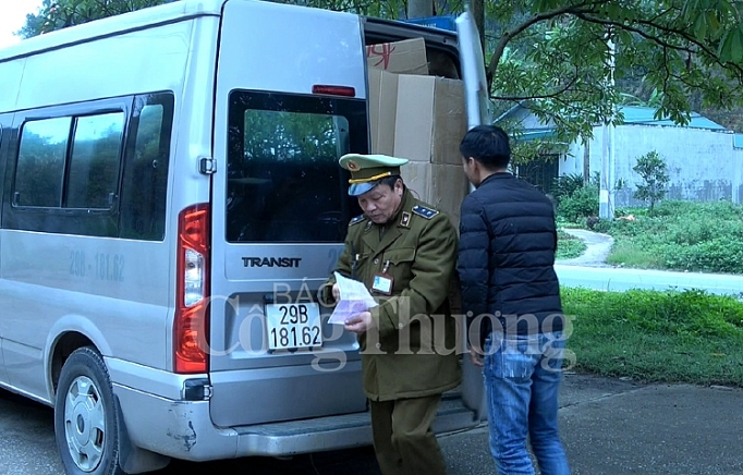 “Siết” kiểm soát hàng hóa nhập lậu đi qua Trạm Dốc Quýt siet kiem soat hang hoa nhap lau di qua tram doc quyt