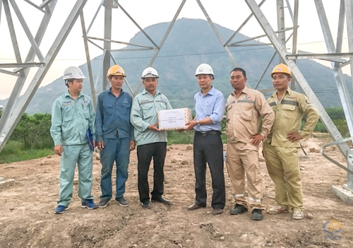 cong doan pcc1 sat canh cung cong nhan vien cong truong