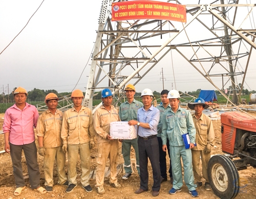 cong doan pcc1 sat canh cung cong nhan vien cong truong