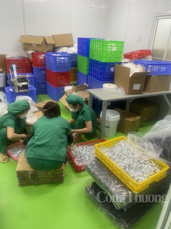 Vụ “Cafe Hoàng Gia” giảm cân có chứa chất cấm gây ngộ độc: Sẽ xử lý thật nặng! Vụ “Cafe Hoàng Gia” giảm cân có chứa chất cấm gây ngộ độc: Sẽ xử lý thật nặng!