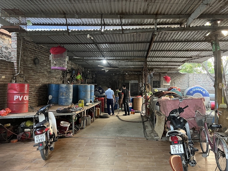 Hà Nội: tạm giữ 2.000 lít xăng dầu không rõ nguồn gốc để xác minh