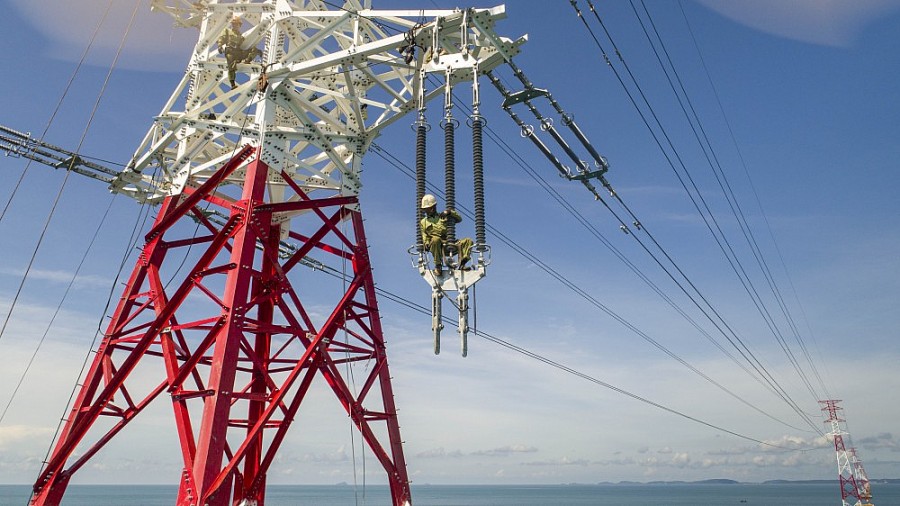 Tập đoàn PC1 vượt tiến độ Dự án kéo dây vượt biển Đường dây 220kV Kiên Bình - Phú Quốc