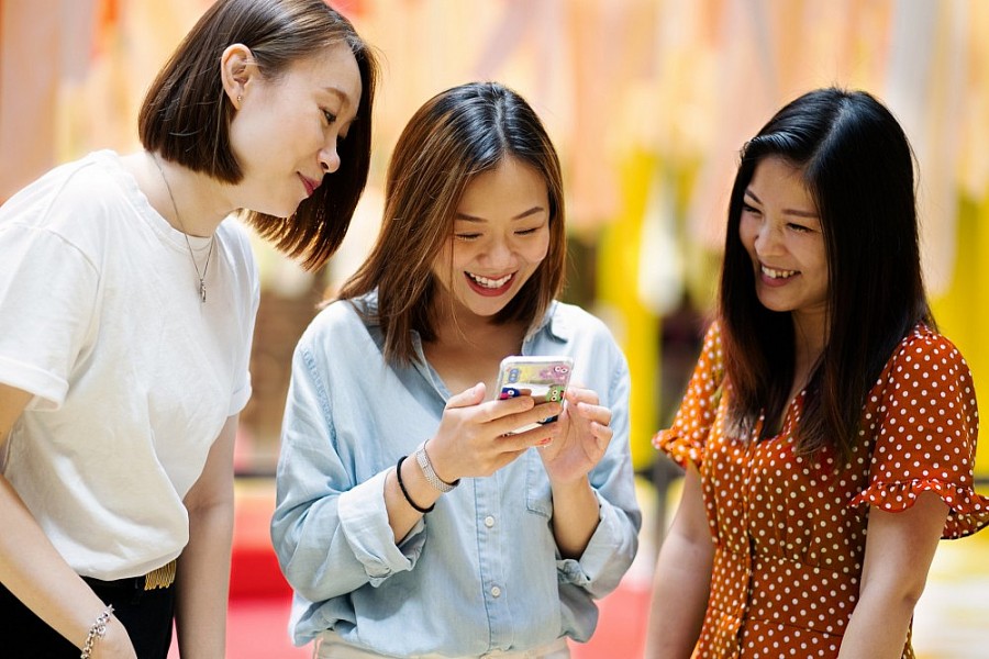 Hệ sinh thái công nghệ thông minh giúp khách hàng FWD tham gia bảo hiểm dễ dàng
