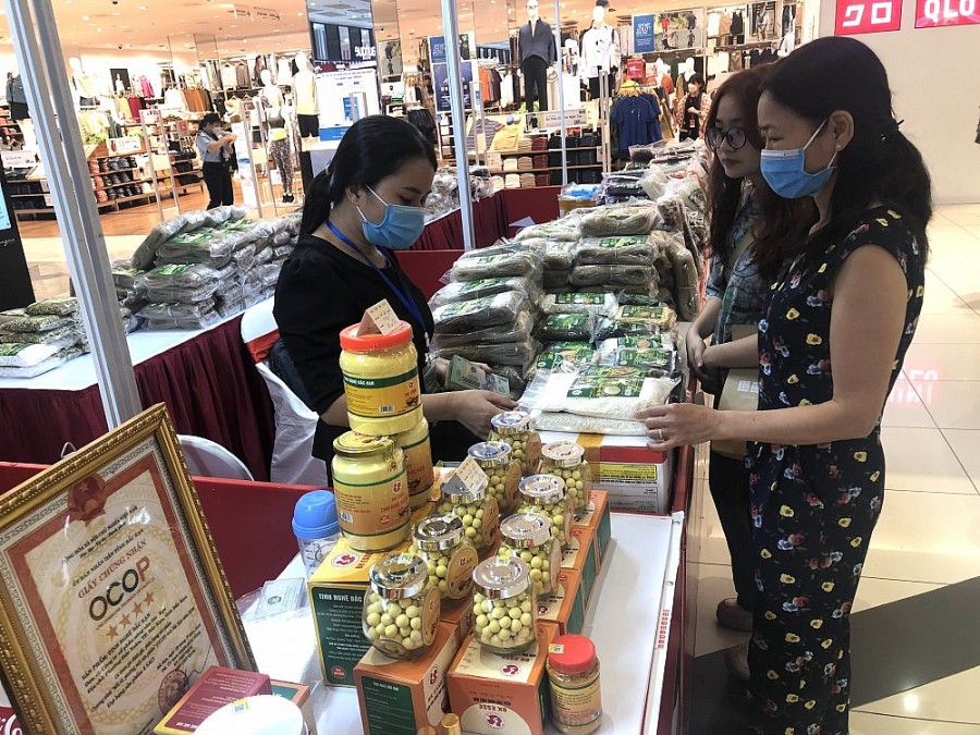 Khai mạc “Hội chợ Xúc tiến thương mại nông nghiệp, sản phẩm OCOP thành phố Hà Nội năm 2022