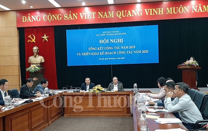 can di sau danh gia ky va dua ra giai phap de cong thuong dia phuong phat trien